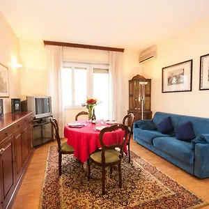 Apartment Vatican Balcony